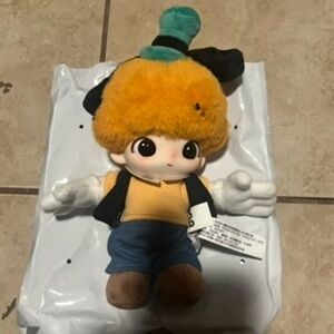 POP Mart Dimoo World x Disney goofy plush doll pendant